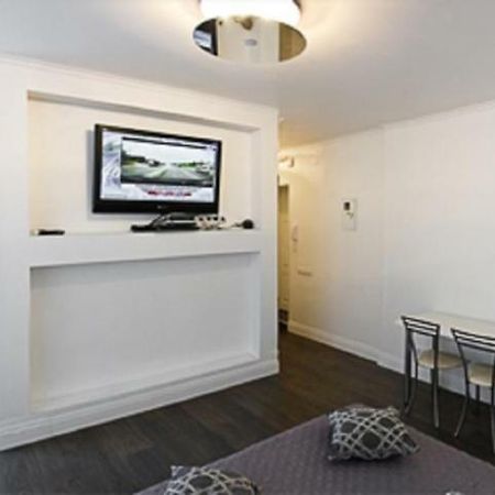 Great Studio Near The Pechersk كييف المظهر الخارجي الصورة